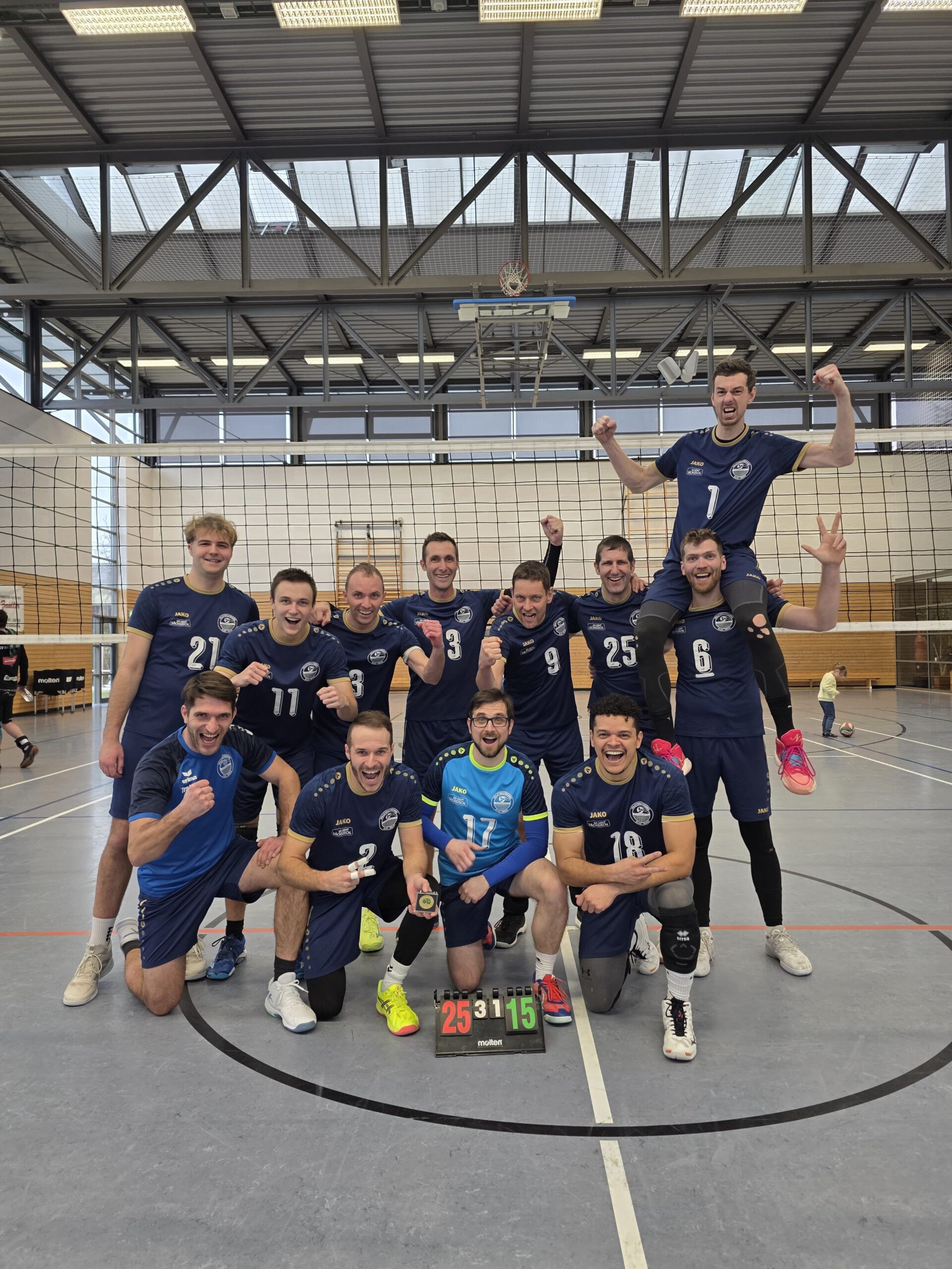 Der Favorit strauchelt, aber fällt nicht